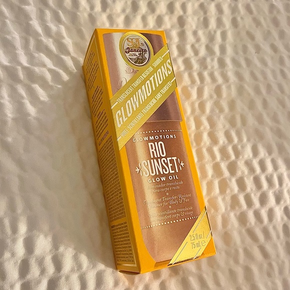 BNIB Sol de Janeiro
Glowmotions Glow Body Oil 75ml - Picture 2 of 6